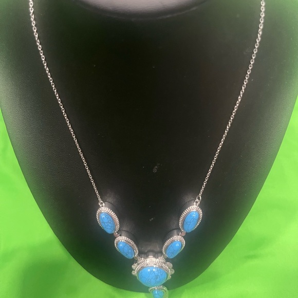 Blue howlite Necklace in stainless steel 18 in 33.70 ctw - Picture 2 of 3